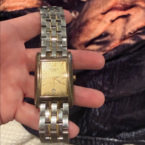 ELGIN SWISS LESC619 1175 two toned rectangle face mens watch-Needs battery-MINT - Picture 1 of 8